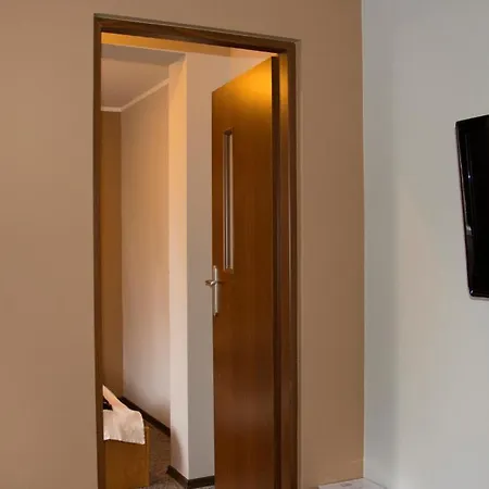 Pokoje Goscinne Na Zboczu *